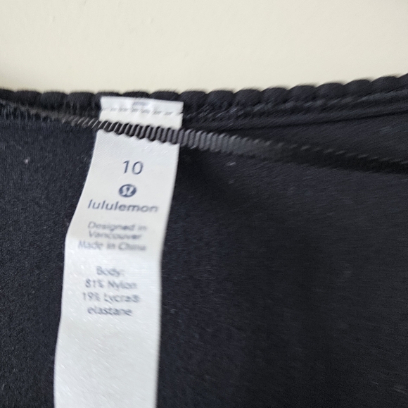 Lululemon crossover top - Picture 4 of 4
